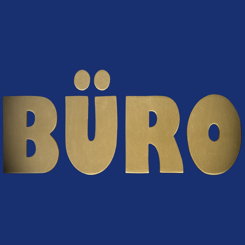 https://www.burgold.de/659-thickbox_default/metallbuchstaben-tuerschild-fuer-bueros.jpg